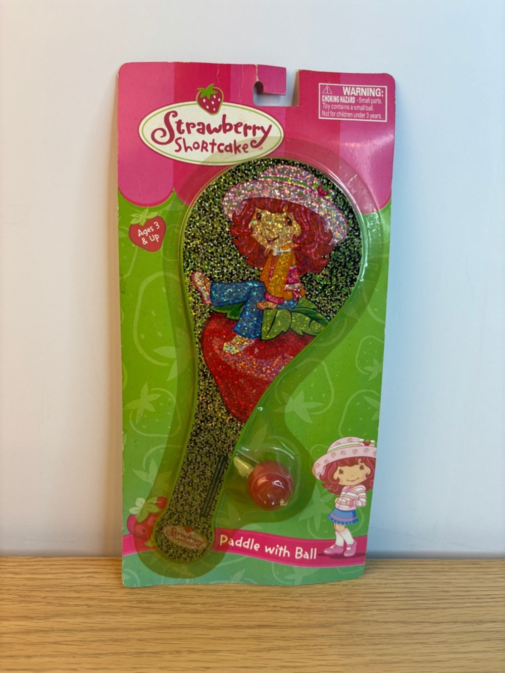 Vintage‎ 2007 Strawberry Shortcake Sparkly Paddle Ball Set by Kelly Toy